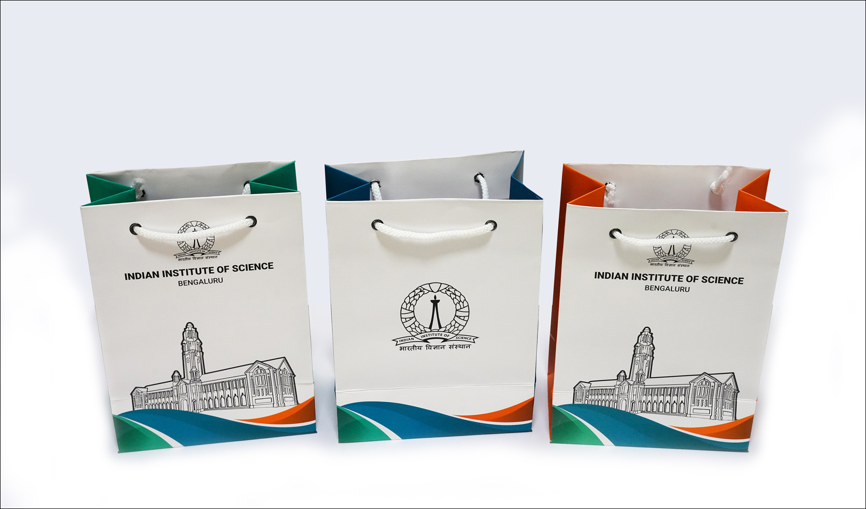 A Leading China Paper Bag Manufacturer and Supplier---Shanghai DE Printed  Box